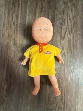 Famosa Caillou 14-inch Vinyl Head Plush Body Doll 2010